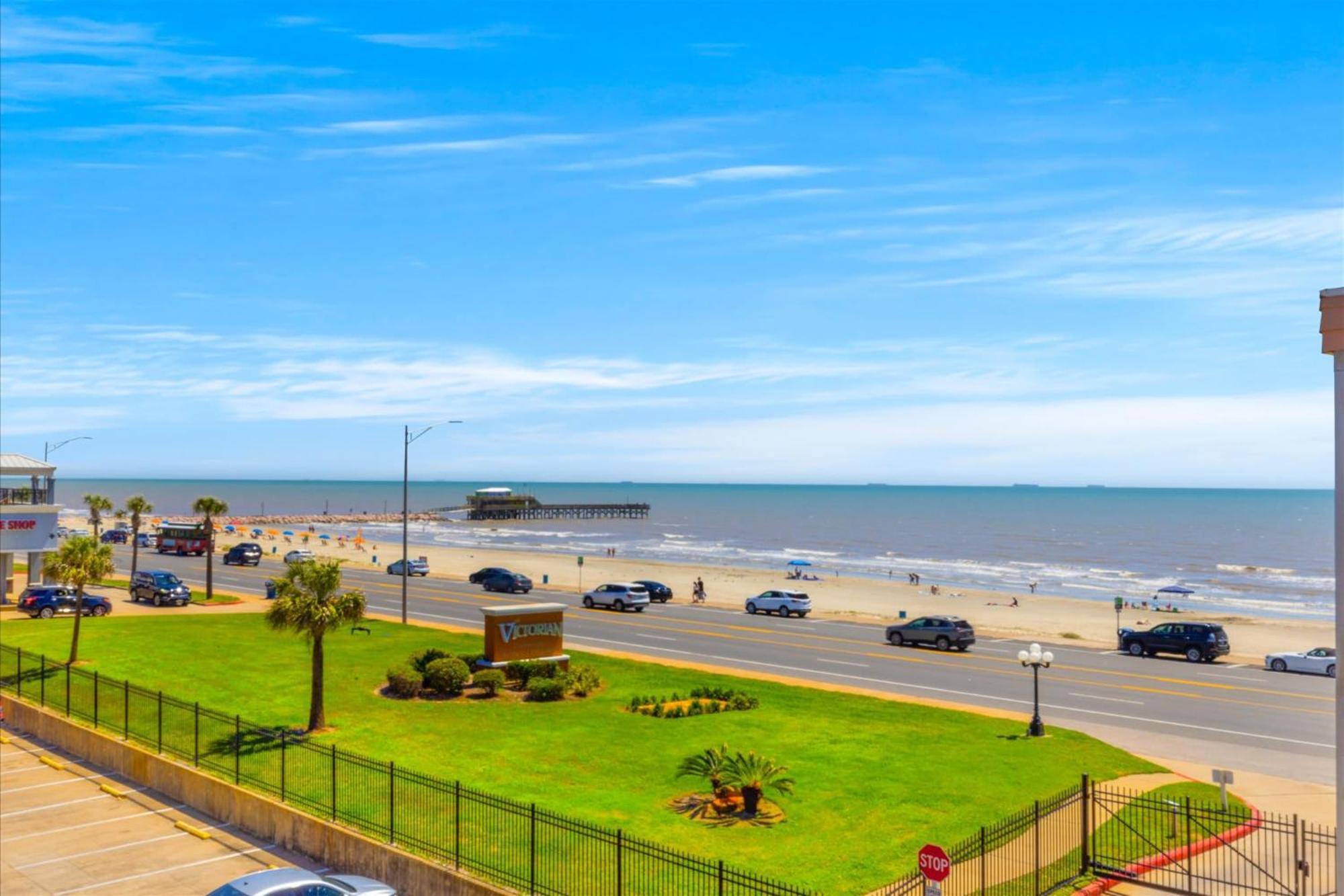 Charming Waterfront Condo Galveston Exterior photo